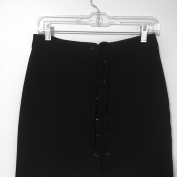 Madewell Black Lace-up mini skirt - Picture 2 of 4